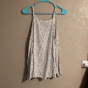 White and black tank size large